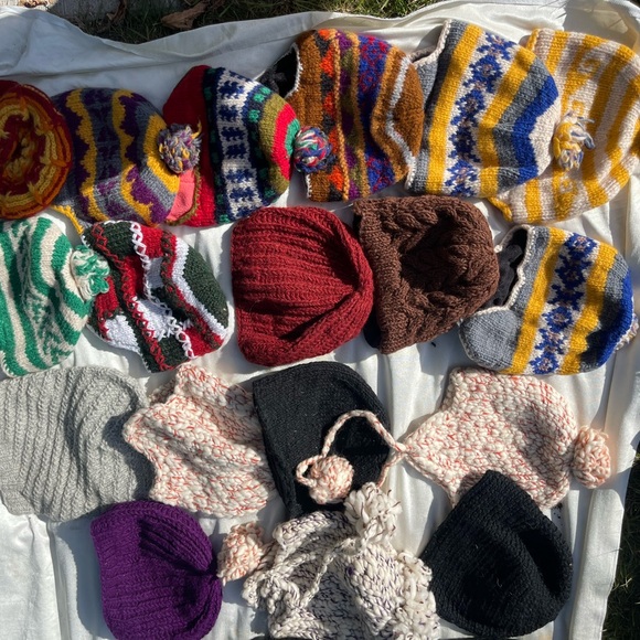 100% woolen Himalayan gloves n hat - Picture 9 of 16